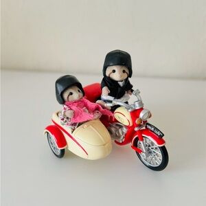 Sylvanian Families Calico Critters Motorcycle & Sidecar Raccoon Doll